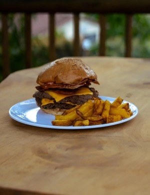 CRUNCHY BURGER